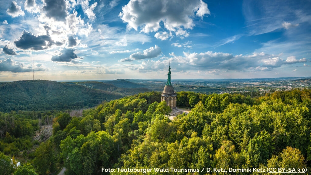 Hermannsdenkmal über dem Teutoburger Wald bei Detmold (Foto: Teutoburger Wald Tourismus / D. Ketz, Dominik Ketz (CC BY-SA 3.0)