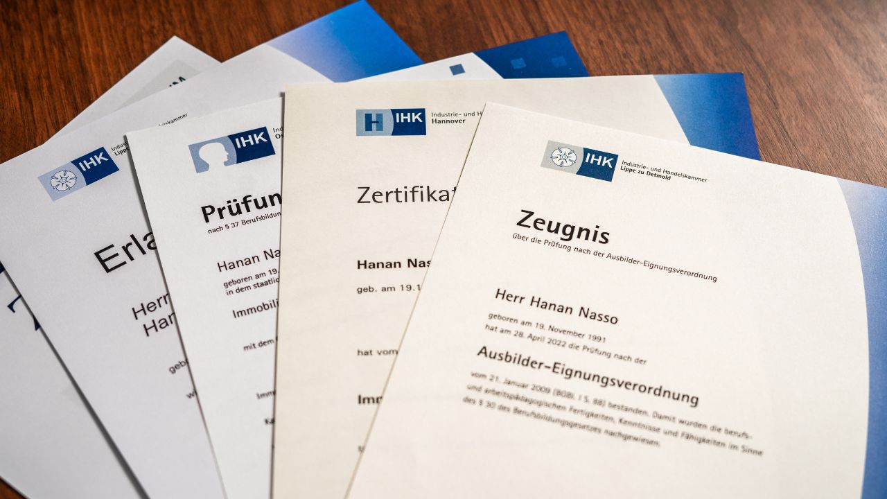 nasso-immobilien-und-finanzierung-impressionen-ihk-zertifikate-hanan Nasso Immobilien und Finanzierung IHK Zertifikate