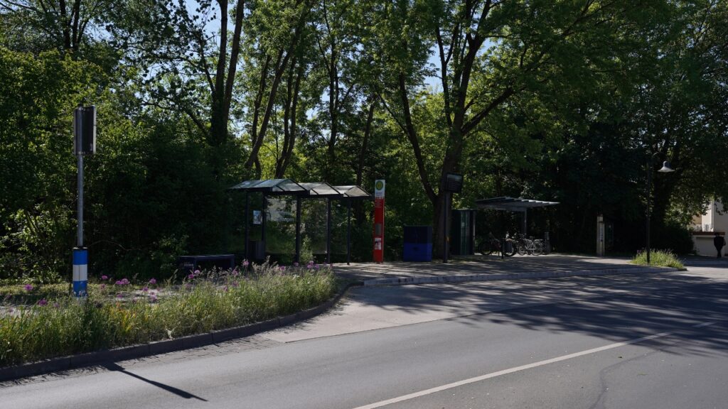 Bushaltestelle Ortsmitte in Schlangen im Kreis Lippe