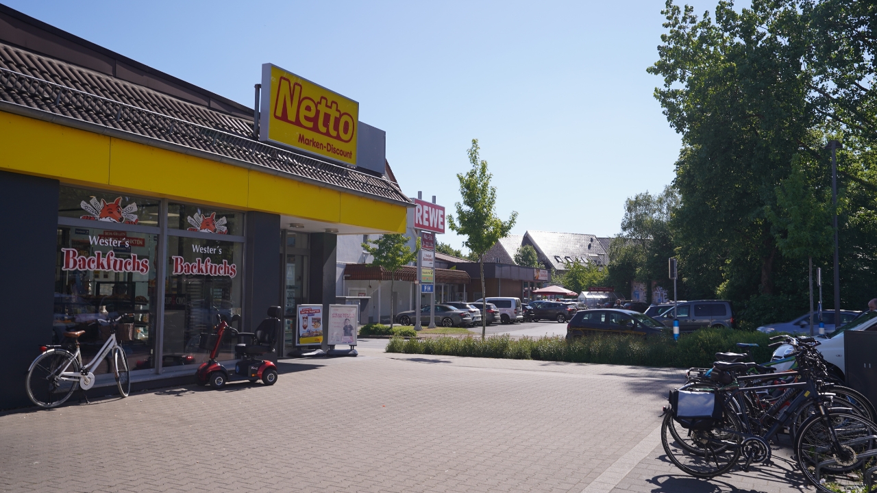Einkaufsmöglichkeiten in Schlangen im Kreis Lippe Einkaufsmöglichkeiten in Schlangen im Kreis Lippe (Kohlstädter Straße)