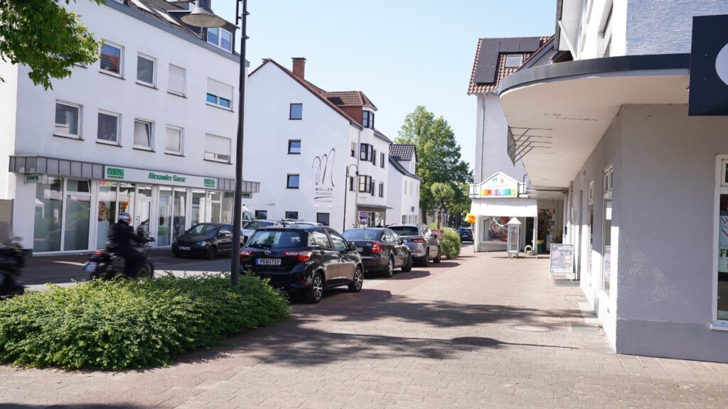 Straßenbild Ortsmitte Schlangen im Kreis Lippe