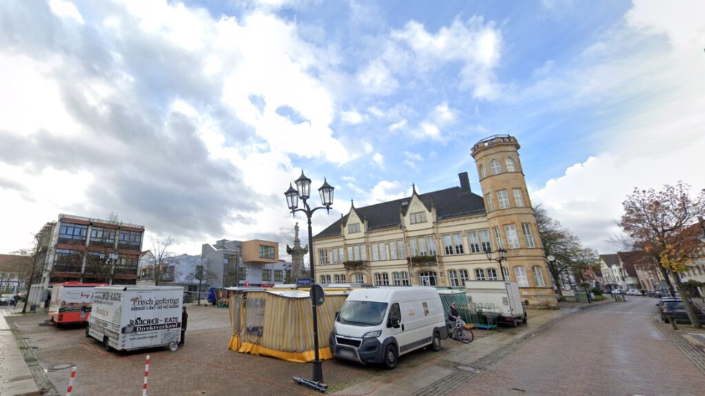 Wochenmarkt auf dem Marktplatz in Horn-Bad Meinberg im Kreis Lippe