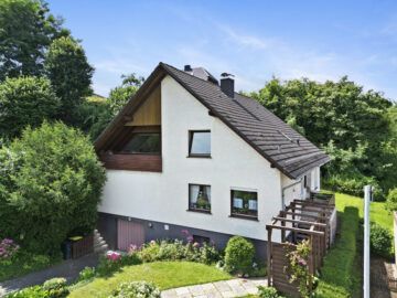 Gemütliche Mietwohnung mit Einbauküche und Balkon – 3-Zimmer Wohnung in Blomberg, 32825 Blomberg, Dachgeschosswohnung