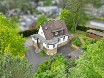 Freistehendes Einfamilienhaus mit Gewerbeanteil, 33659 Bielefeld / Senne, Villa